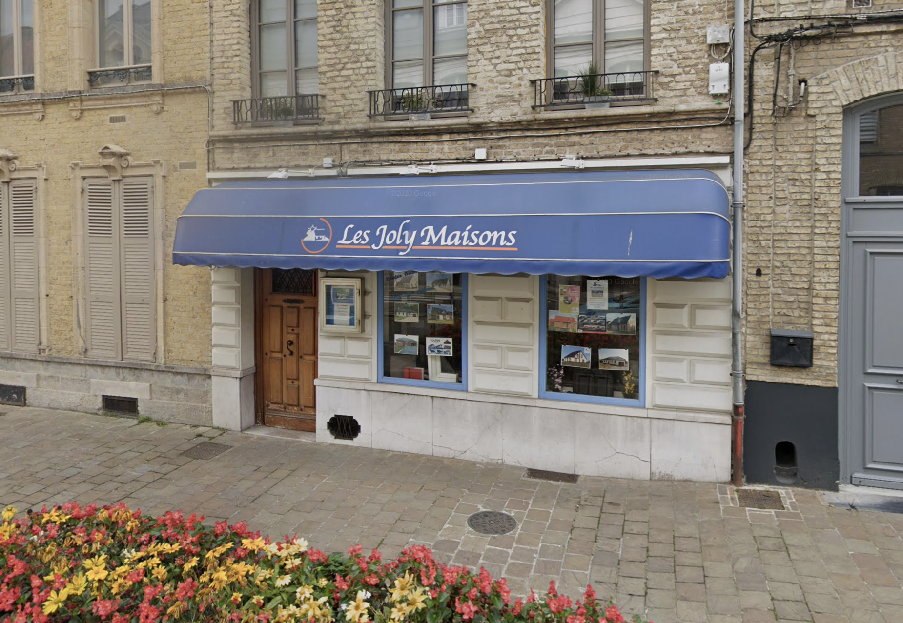 Façade de l'agence Les Joly Maisons